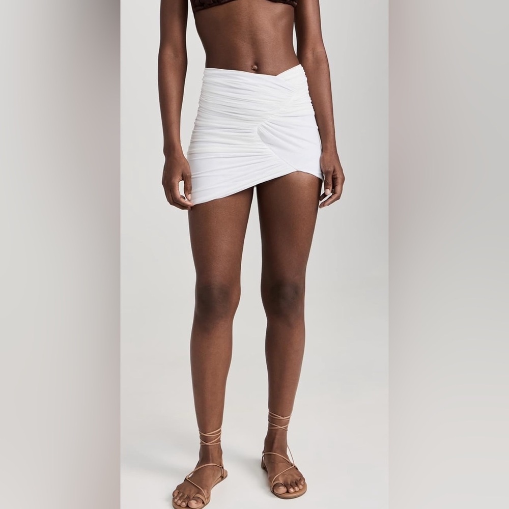 Bananhot Robin Ruched Mini Skirt - Picture 5 of 5